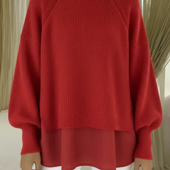 Red layered-look sweater with ribbed knit and wide sleeves