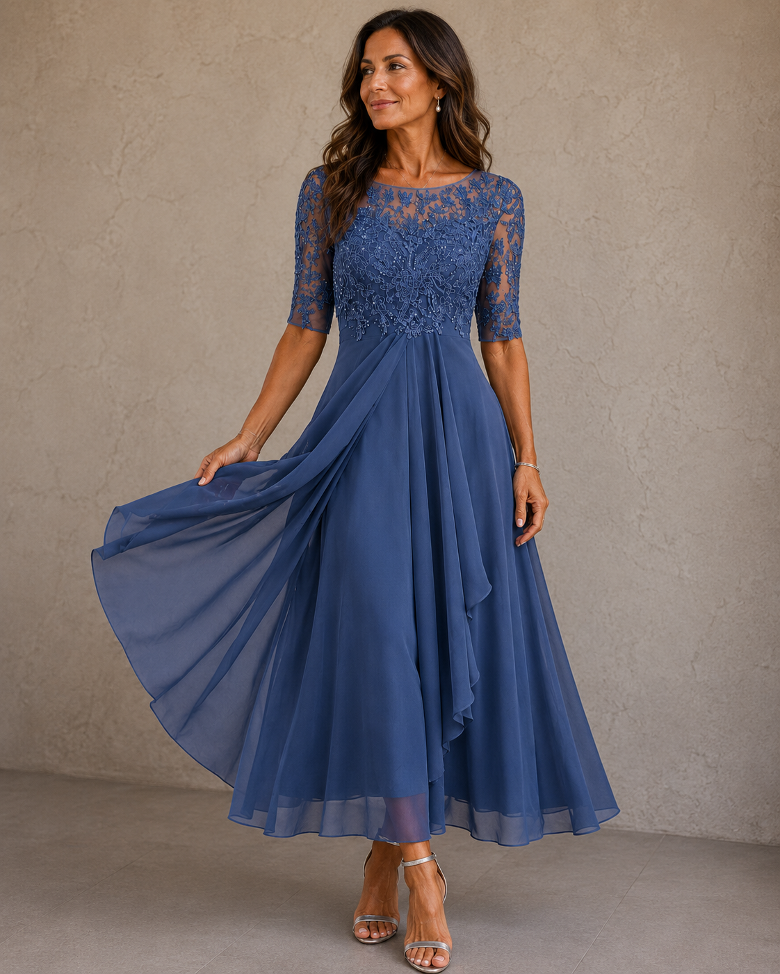 Abito elegante in pizzo e chiffon blu, maniche 3/4, gonna ampia