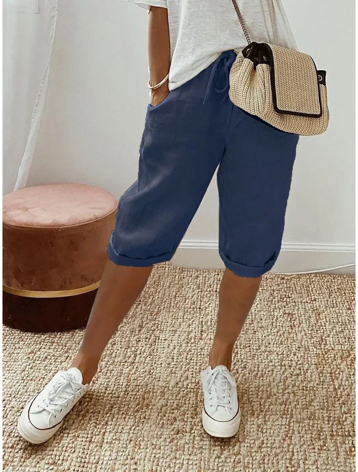Lightweight summer shorts in navy blue, cuffed hem and elastic waist
